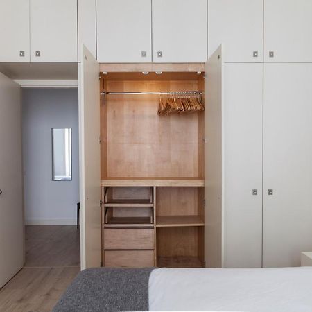 Classy 2Bdr Apartment In Downtown By Lovelystay Lisboa Extérieur photo