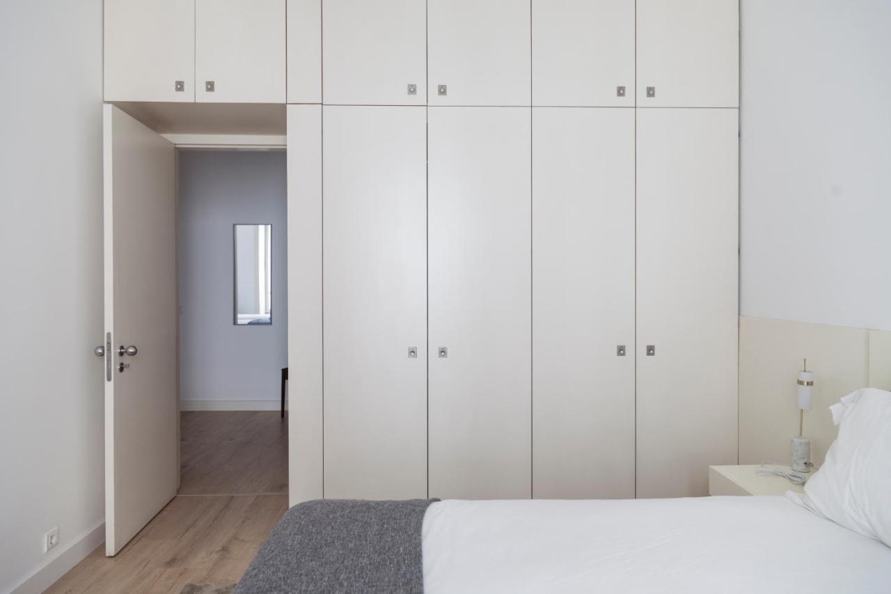 Classy 2Bdr Apartment In Downtown By Lovelystay Lisboa Extérieur photo